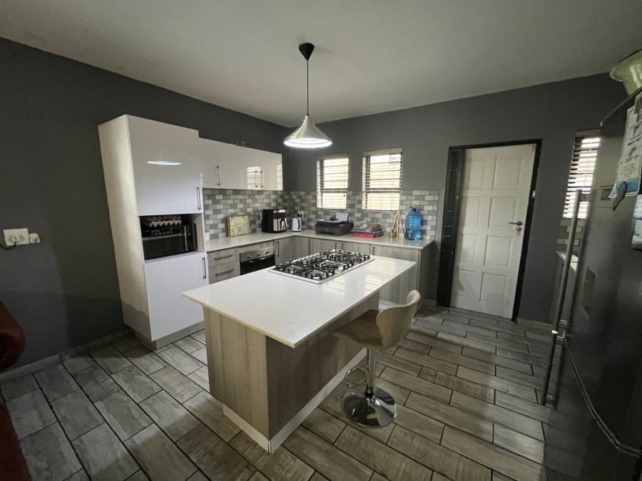 3 Bedroom Property for Sale in Waterkloof North West